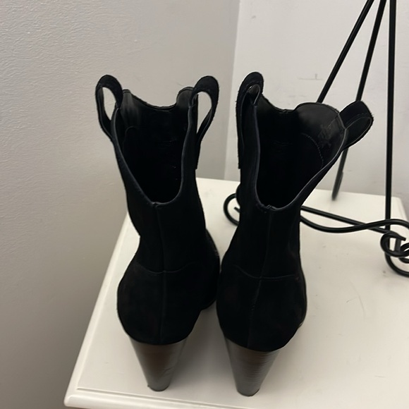 Jessica Simpson Black Suede Cowboy Boots - Picture 5 of 10